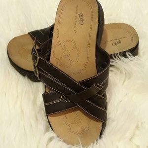 NWOT Wear It Declare It Sandals